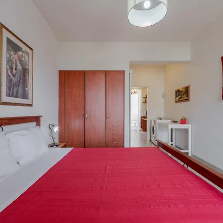 μελίτατα 12 *